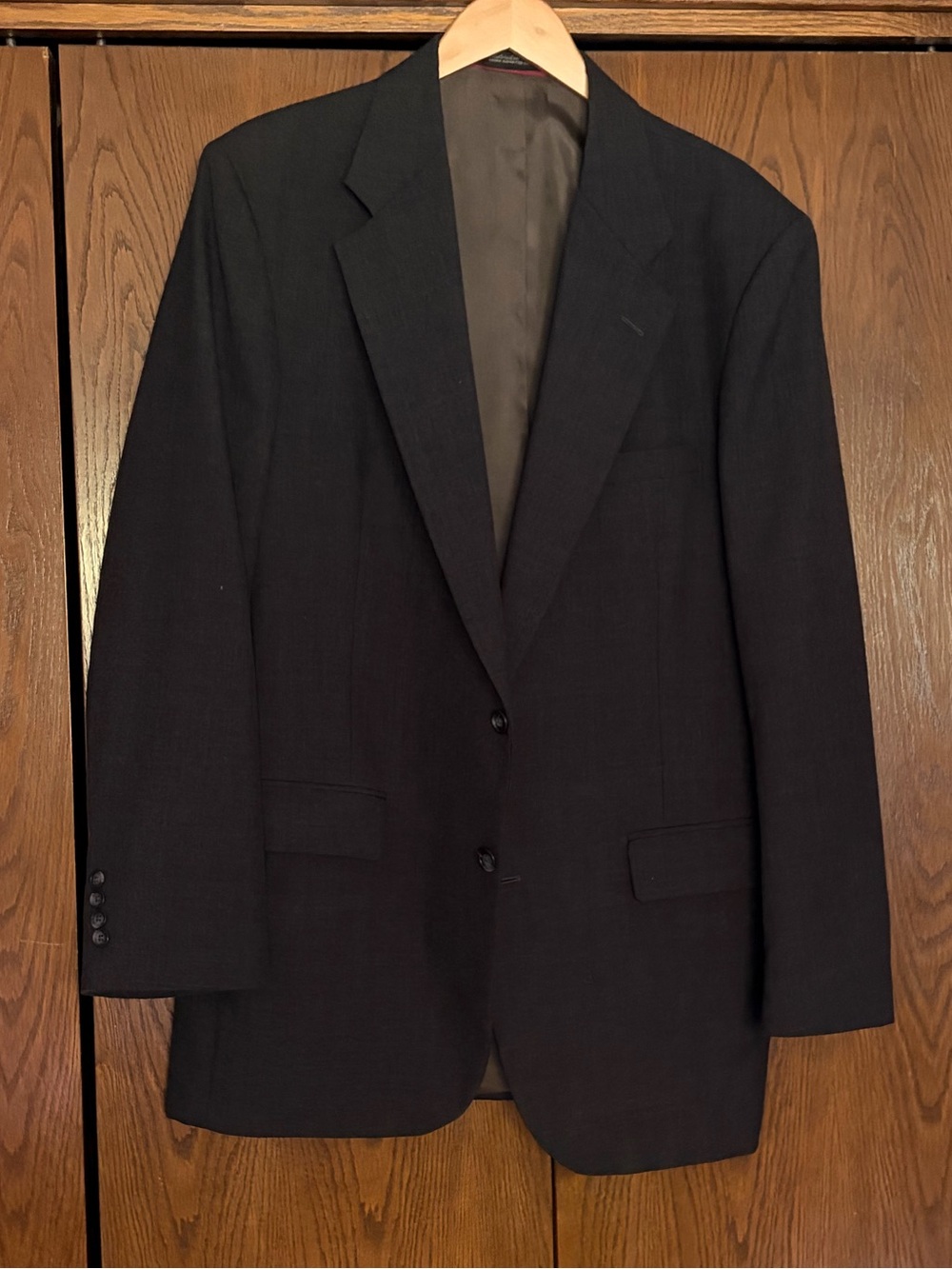 {Merit} EUC! Men's Charcoal Two-Button Sport Coat - Timeless Tailored Look